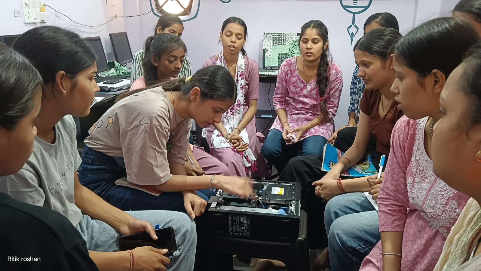 Learning by local computer class