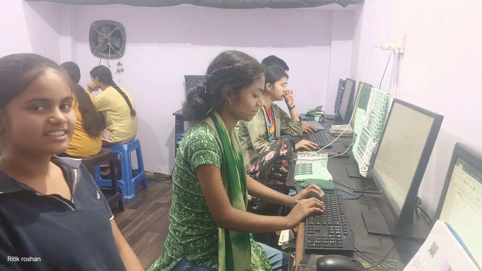 Learning by local computer class