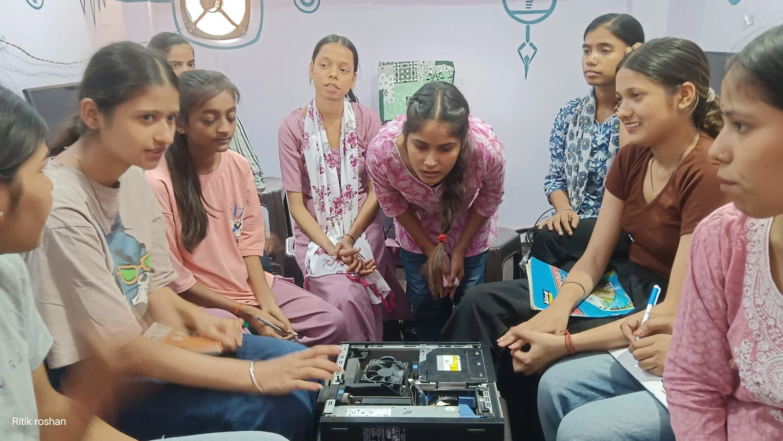 Learning by local computer class